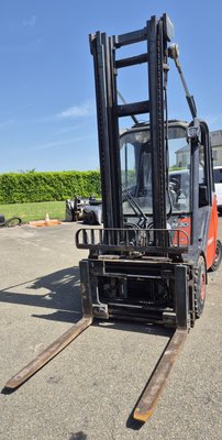 Chariot élévateur diesel Fenwick Linde H30D