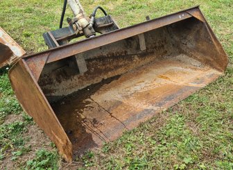 Godet construction Manitou GODET HYDRAULIQUE DE REPRISE SUR TABLIER FEM II 2T5  LARGEUR 1M65 - 1