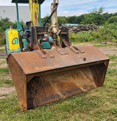 Godet construction Manitou GODET HYDRAULIQUE DE REPRISE SUR TABLIER FEM II 2T5  LARGEUR 1M65 - 4