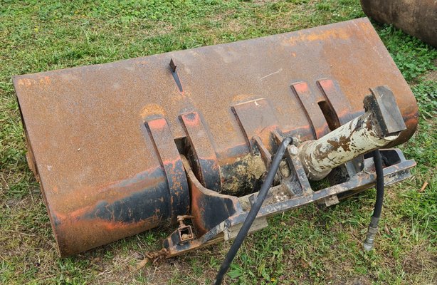 Unknown range 208 Manitou GODET HYDRAULIQUE DE REPRISE SUR TABLIER FEM II 2T5  LARGEUR 1M65